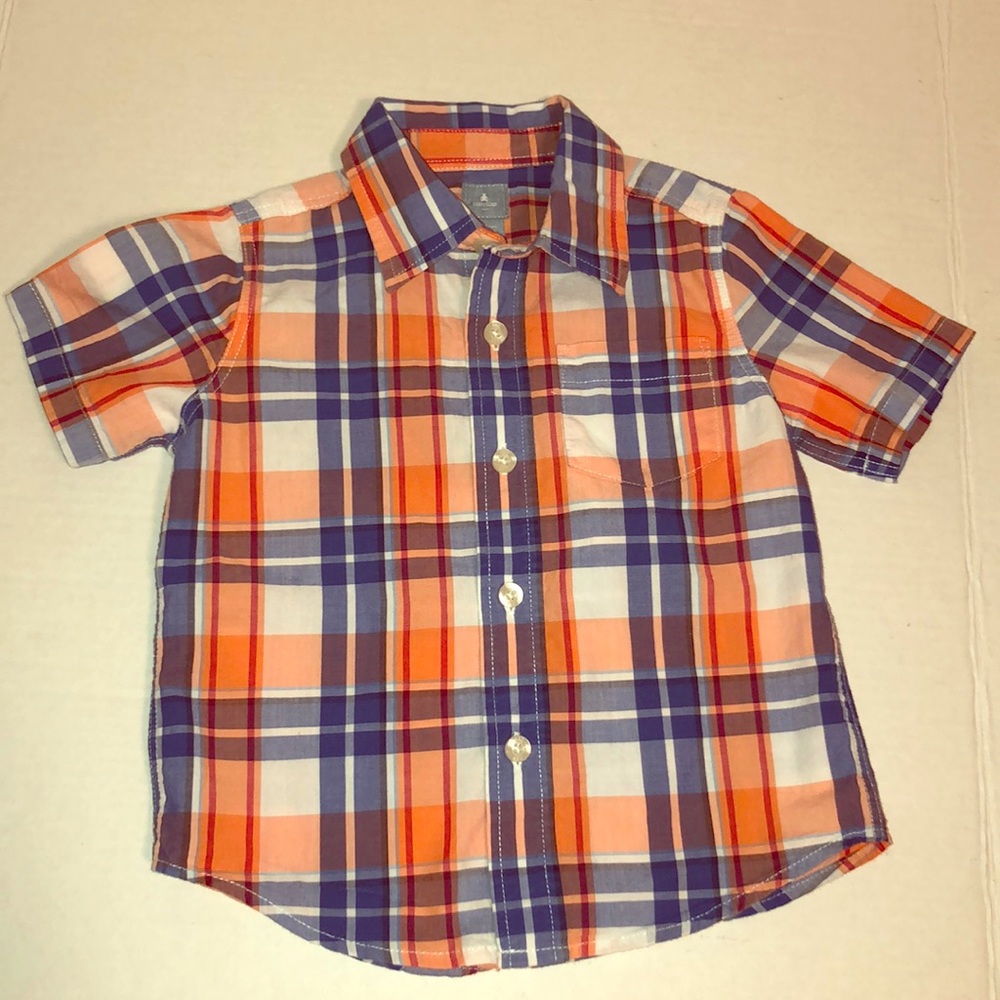 Short sleeve button down collared shirt plaid Gap
